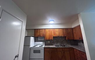 1 bed, 1 bath, $1,100, Unit 26