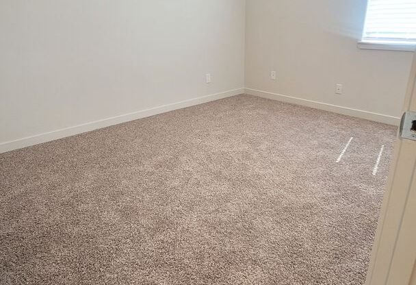 3 beds, 2 baths, 1,044 sqft, $1,995, Unit 224
