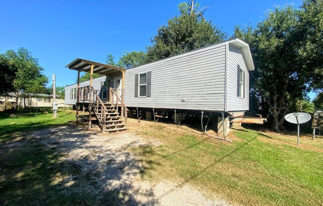 3-Bedroom Mobile Home in South Lake Charles