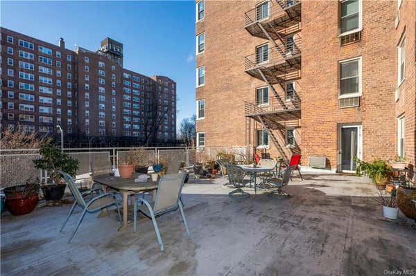 2 beds, 1 bath, 960 sqft, $3,100, Unit 2P