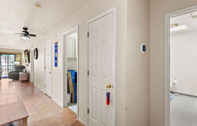 1 MONTH FREE!!! 2 BEDROOM SINGLE STORY TOWNHOME 55+ COMMUNITY