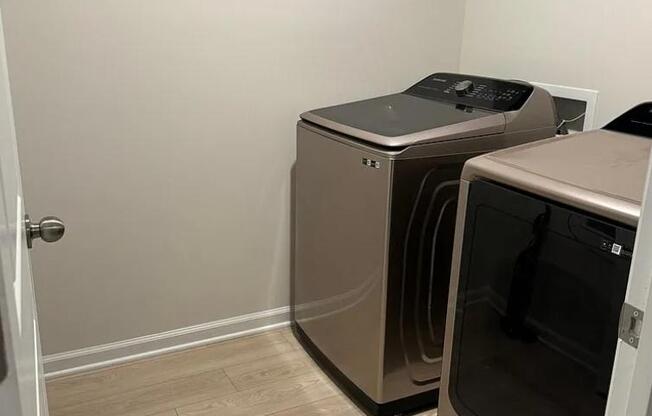 13052 COTTAGE CRES LN