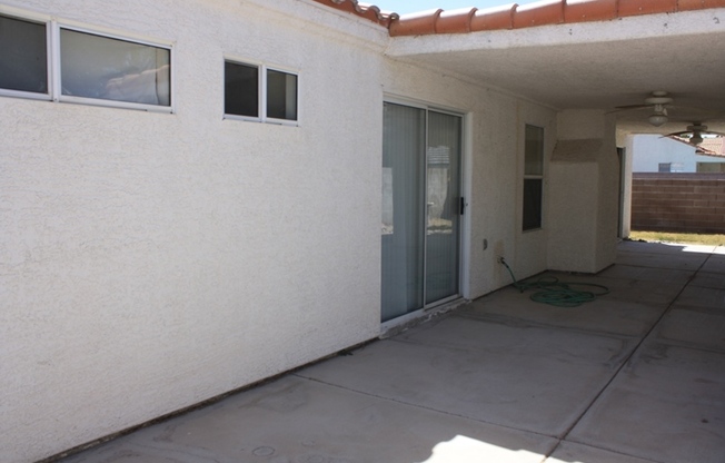 3 beds, 2 baths, $2,050