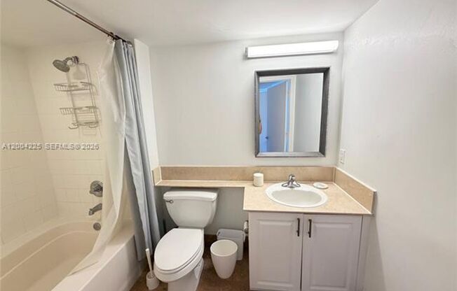 2 beds, 2 baths, 1,180 sqft, $5,000, Unit 90 Alton Rd # 301