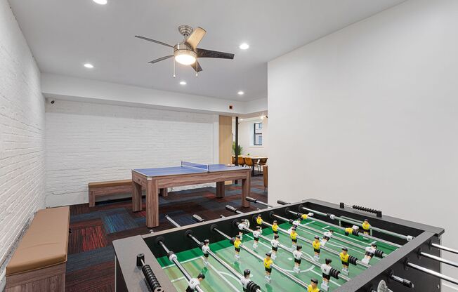 3 beds, 1 bath, 670 sqft, $2,200, Unit 1554-2Q