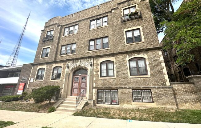 1420 E Capitol Drive