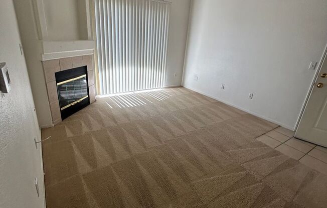 2nd floor Condo in Gate Community Near Sky Canyon