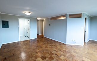 Sunny Top-Floor Junior 1BD Condo Near Downtown Silver Spring