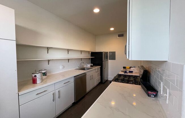 1 bed, 1 bath, 800 sqft, $995, Unit 11