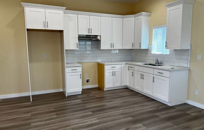 Renovated studio ADU in an excellent area of Uptown Whittier, ALL UTILITIES INCLUDED