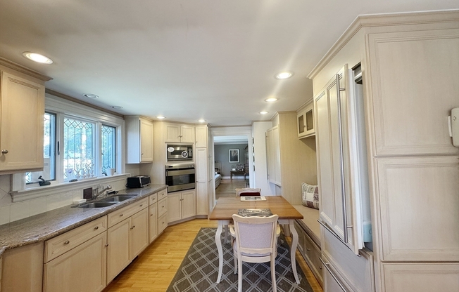 15 BLACKINTON ST