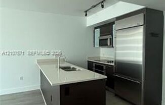 500 Brickell Ave cu-2808, Miami, FL 33131