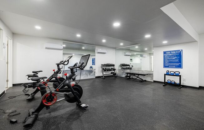 2 beds, 1 bath, 850 sqft, $1,350, Unit 26-C1