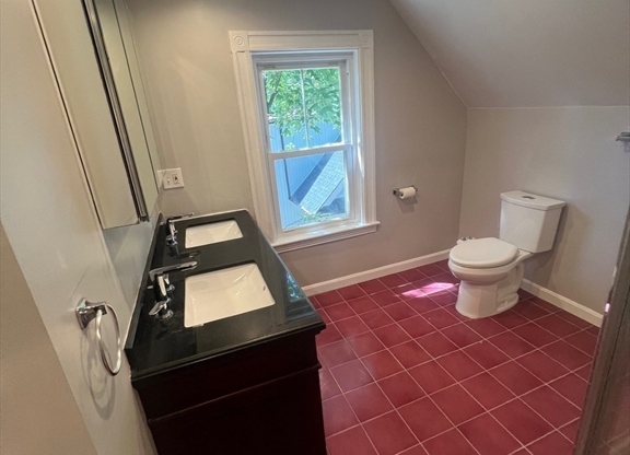 4 beds, 2 baths, 1,700 sqft, $5,400, Unit 2