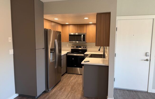 2 beds, 1 bath, 853 sqft, $2,625, Unit 6H