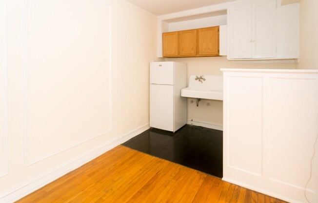 1211 Elmdale