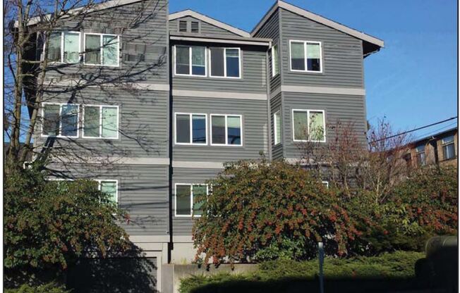 6 beds, 2 baths, $4,950, Unit 7/8