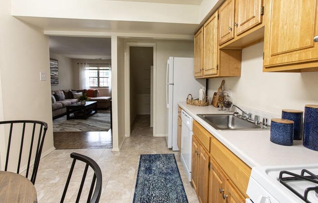 Kitchen Sink With Faucet at Somerset Woods Townhomes, Severn, 21144