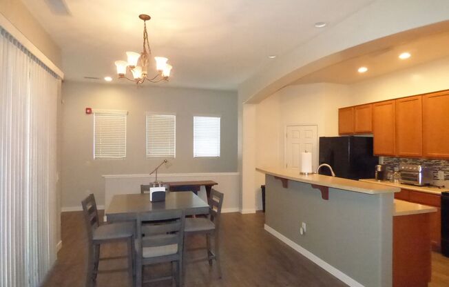 2 beds, 2 baths, $1,895