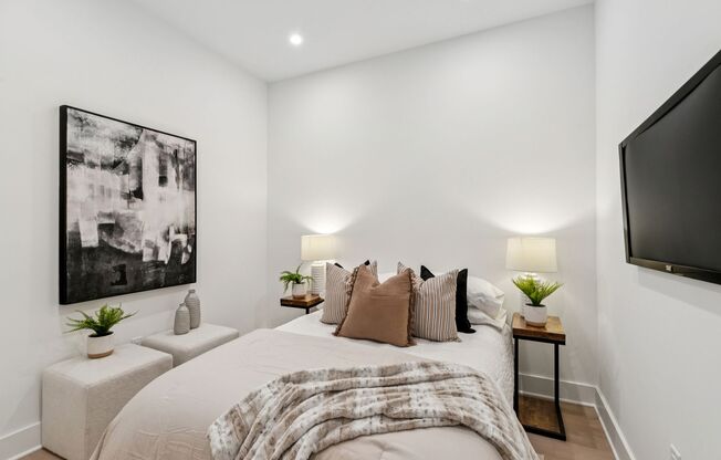 2 beds, 1 bath, 800 sqft, $1,872, Unit 315