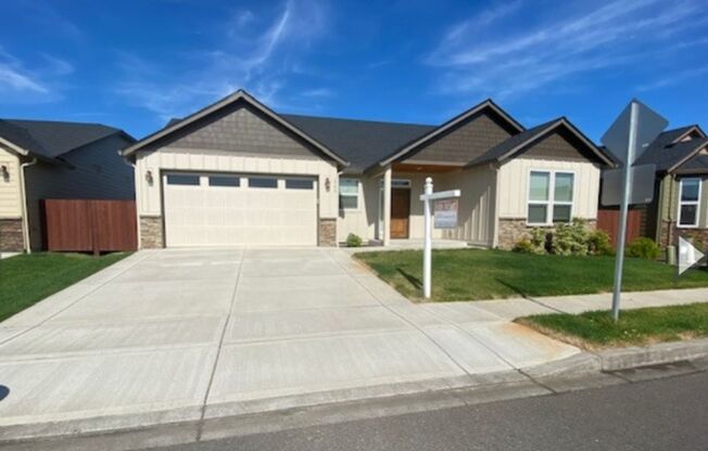 Classic & Modern Ranch in Battle Ground!
