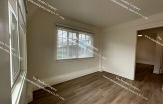 929 1/2 HOOVER AVE