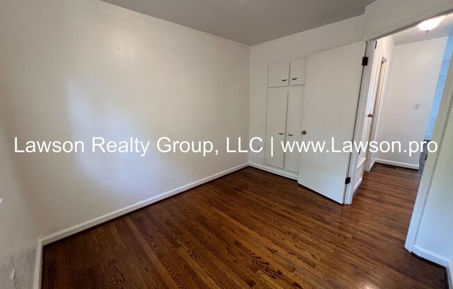 2 beds, 1 bath, 1,280 sqft, $1,075, Unit Forest Hill 338