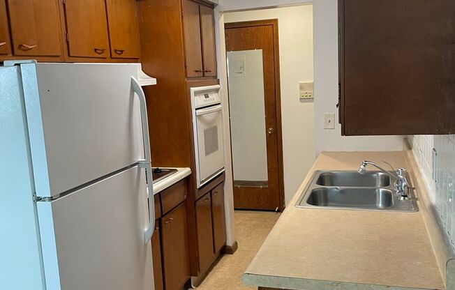 1 bed, 1 bath, 725 sqft, $1,150, Unit 1220-043