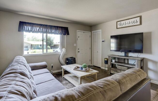 Charming 3BR/2BA Home for Rent in Pikes Peak Park!!