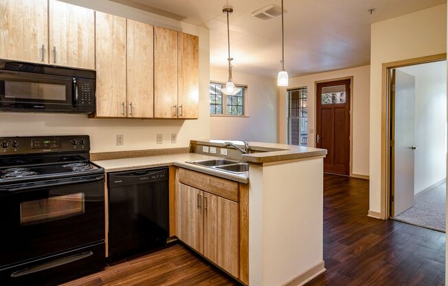 1 bed, 1 bath, 672 sqft, $1,285, Unit 602-113