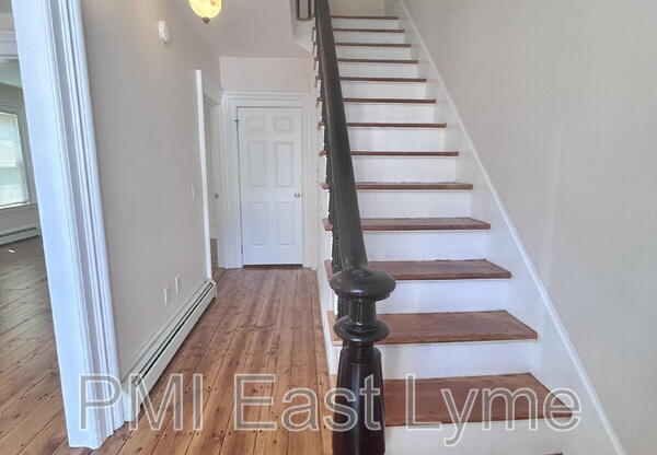32 STARR ST