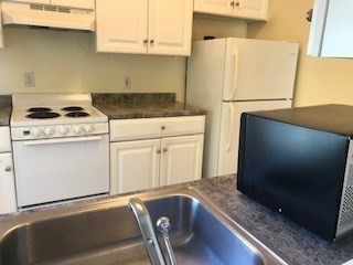 2 beds, 1 bath, 1,240 sqft, $1,650, Unit 2