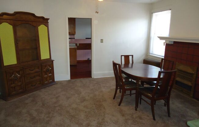 2 beds, 1 bath, $1,480, Unit 1STFL