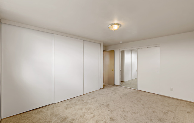 5625 15 AVE NE