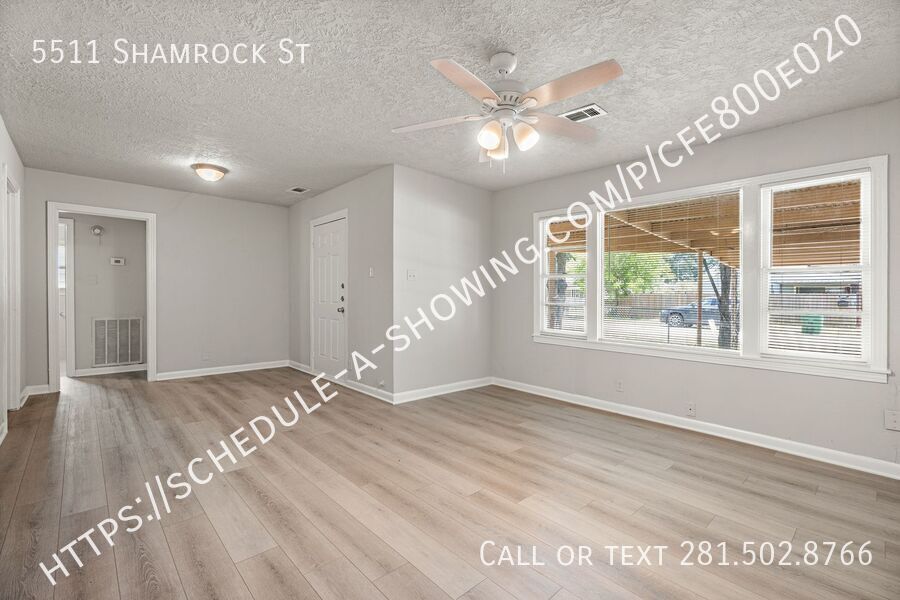 5511 SHAMROCK ST