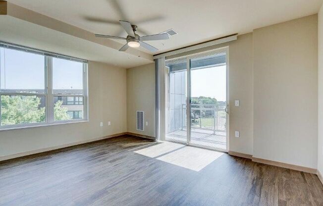 2 beds, 2 baths, 998 sqft, $2,445, Unit 401