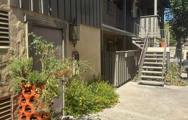 La Paloma - 8171 Vincetta Drive La Mesa, CA 91942