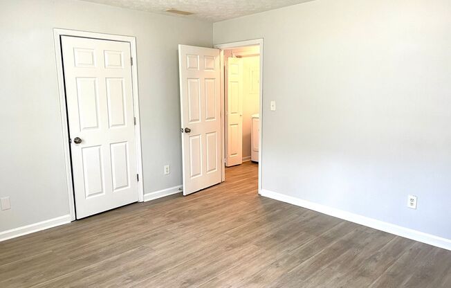 2 beds, 1 bath, $1,135