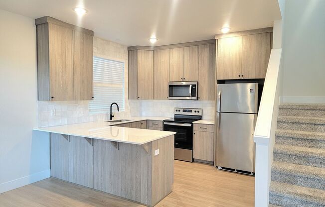 Modern Comfort in the Heart of SE Portland — 3 Bed, 2.5 Bath Home!
