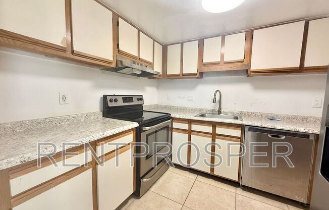 4151 S. Semoran Blvd. #9