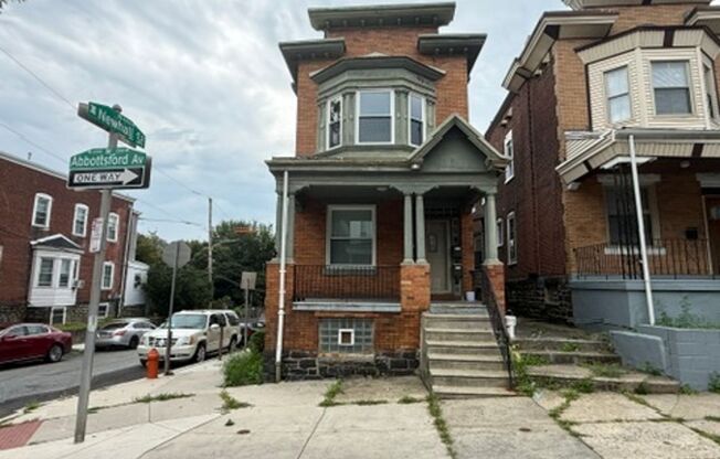 238 West Abbottsford Avenue