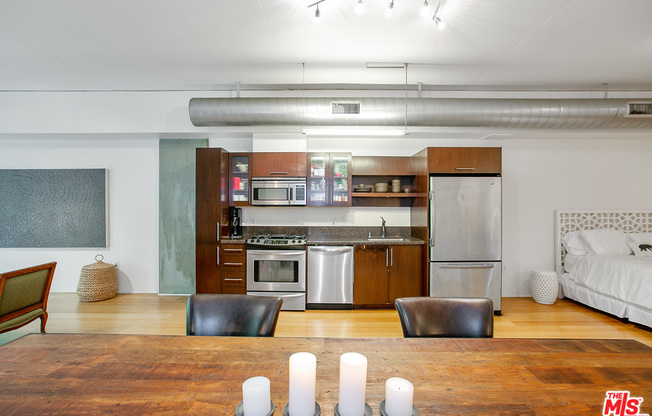 1 bed, 1 bath, 1,100 sqft, $2,850, Unit 506