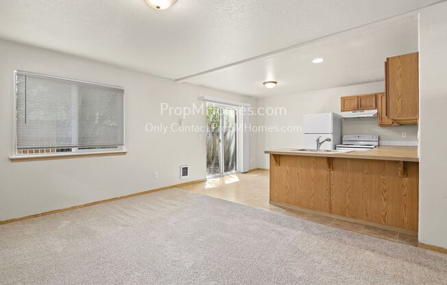 4 beds, 2.5 baths, $2,799, Unit 12580 SE Ramona Street