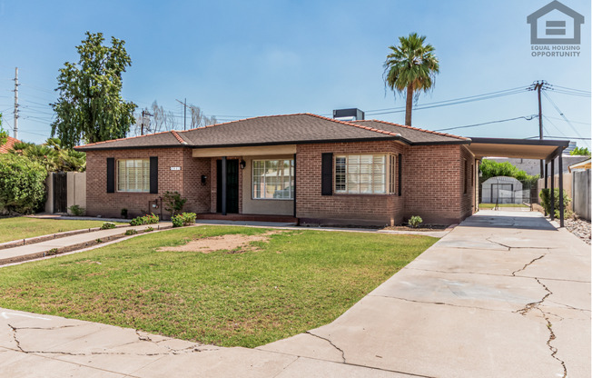 3Bed/3Bath House at Thomas/7th Ave! Ready for Immediate Move-In! -- NO HOA! FULLY REMODELED!