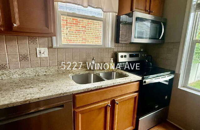 5227 WINONA AVE