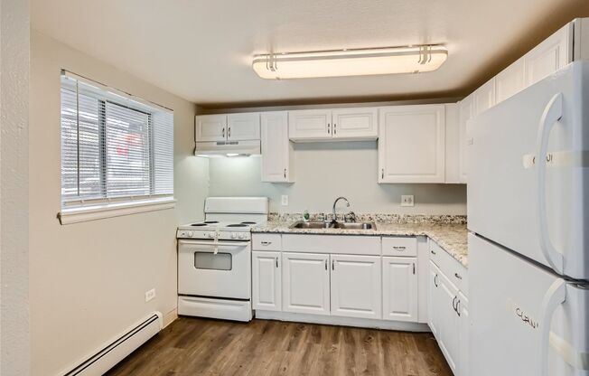 3 beds, 2 baths, 1,300 sqft, $1,900, Unit 1