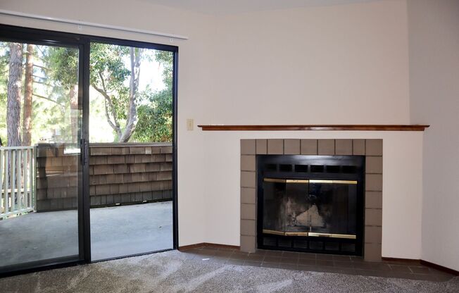 Spacious 2-bedroom home for rent in Fremont! – Grimmer Neighborhood!