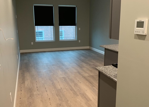 Studio, 1 bath, $1,650, Unit 307