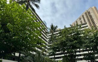 Fully-Furnished One Bedroom in Waikiki
