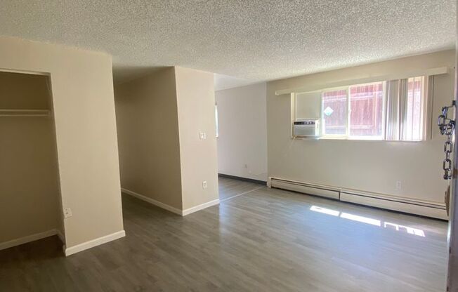 1 bed, 1 bath, 600 sqft, $1,000, Unit Unit 102